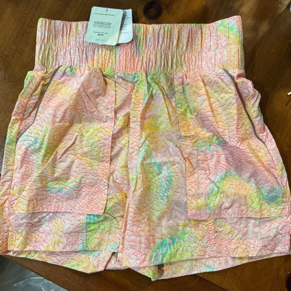 Fabletics NWT Women’s Blake V-Neck Tee & Ultra High-Waisted Shorts Set, Small - Picture 5 of 7